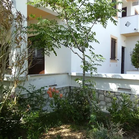 Apartment Kresimir Beauty With Shadow Trees And Parking Place *