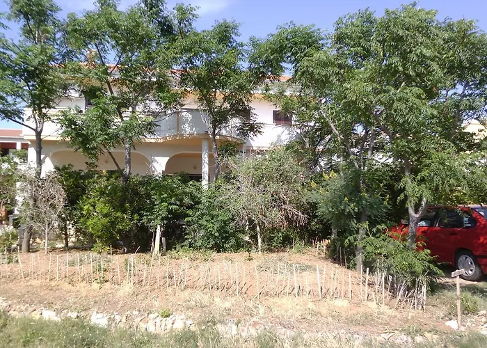 Kresimir Beauty With Shadow Trees And Parking Place Appartamento Pag Town