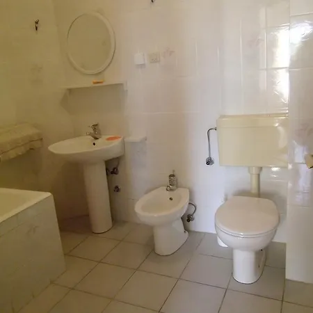 Kresimir Beauty With Shadow Trees And Parking Place *