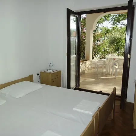 Διαμέρισμα Kresimir Beauty With Shadow Trees And Parking Place *