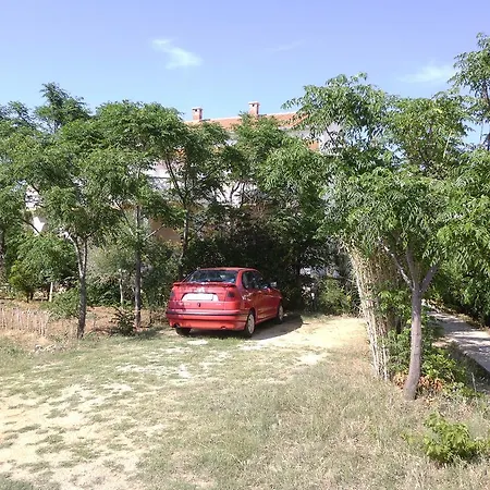 Kresimir Beauty With Shadow Trees And Parking Place Apartament *