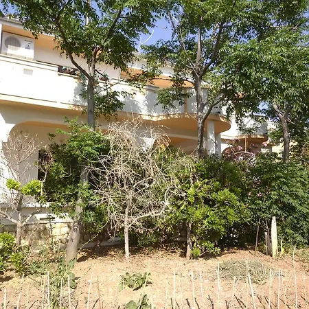 Kresimir Beauty With Shadow Trees And Parking Place Διαμέρισμα *