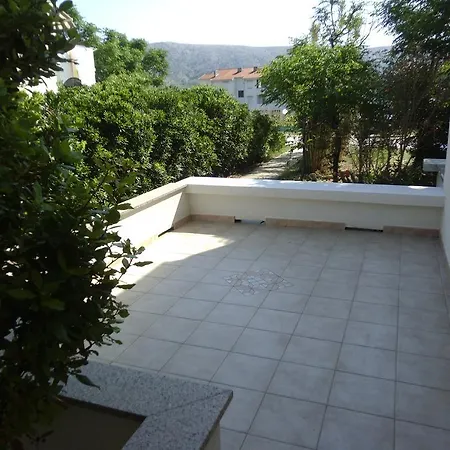 Kresimir Beauty With Shadow Trees And Parking Place *