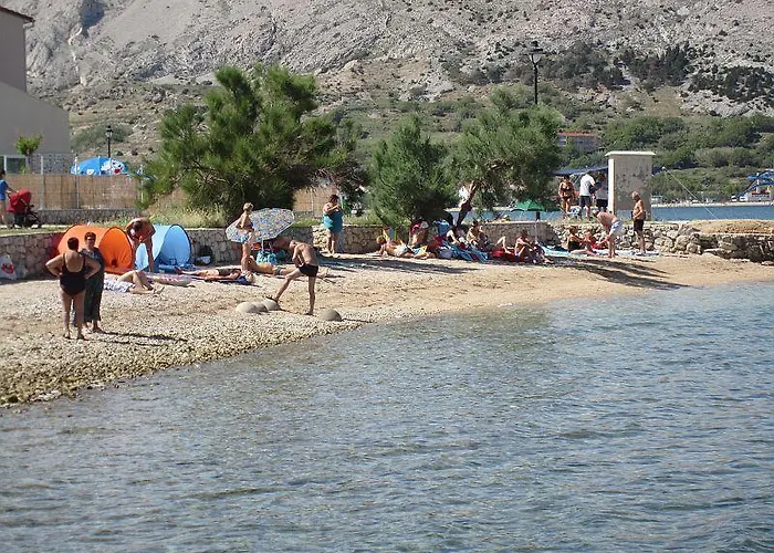 Kresimir Beauty With Shadow Trees And Parking Place Διαμέρισμα
