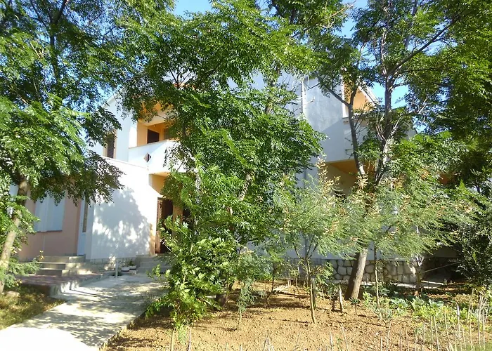 公寓 Kresimir Beauty With Shadow Trees And Parking Place *